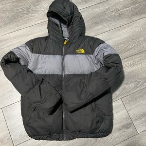 Boys North Face Winter jacket with hood. Size Lg 14/16
